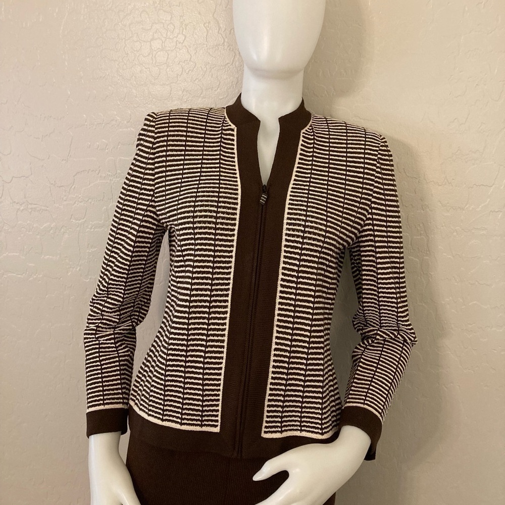 Women's Brown Knit Jacket & Pants Set - Classic Two-Piece - Picture 5 of 16